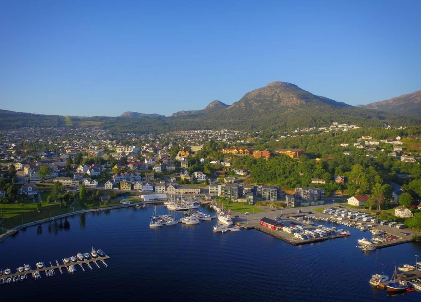 Small Apartment In The Harbour Of Jorpeland Luaran gambar